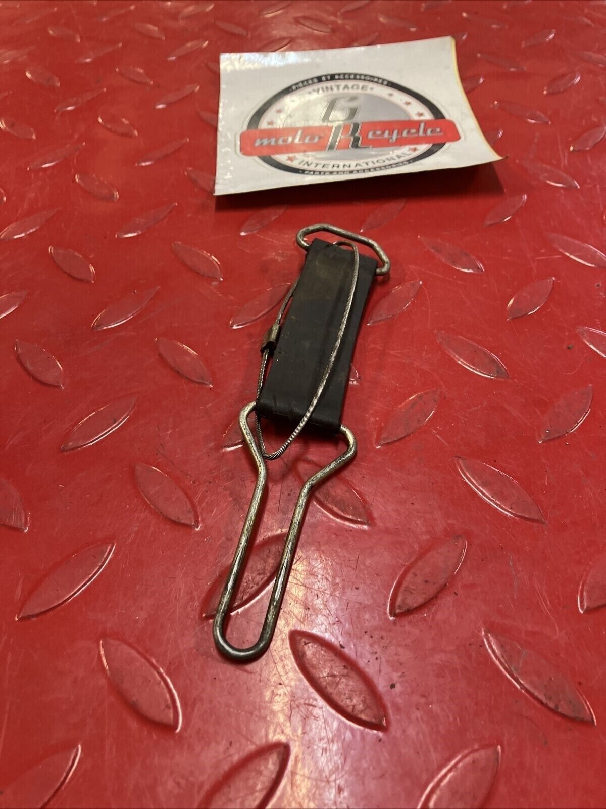 Honda CR80R 1990 Fuel tank gas petrol reservoir strap band rubber 17516-GBF-830