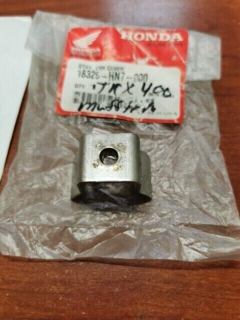 NOS Honda TRX400FA TRX400FGA EXHAUST COVER STAY 18326-HN7-000 H104