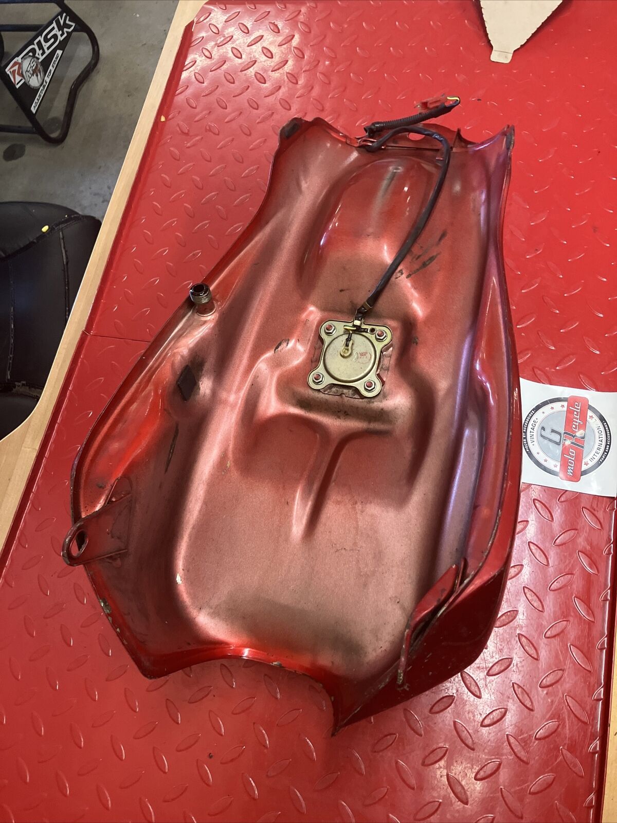 Honda VF700S 1984 sabre 700 Fuel tank gas petrol reservoir
