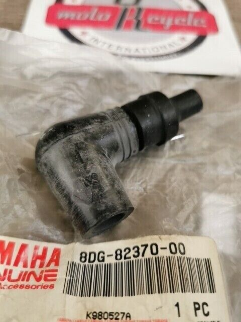 NOS YAMAHA YP40T YP20GA YP30G YP20NT SPARK PLUG CAP 8DG-82370-00-00 Y108