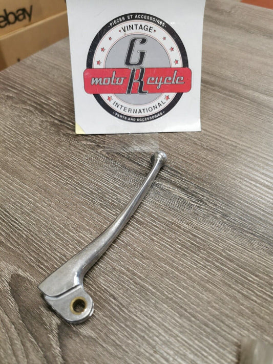 NOS YAMAHA YG1  YJ1 YJ2  Front brake lever   122-83922-00-00  Y58