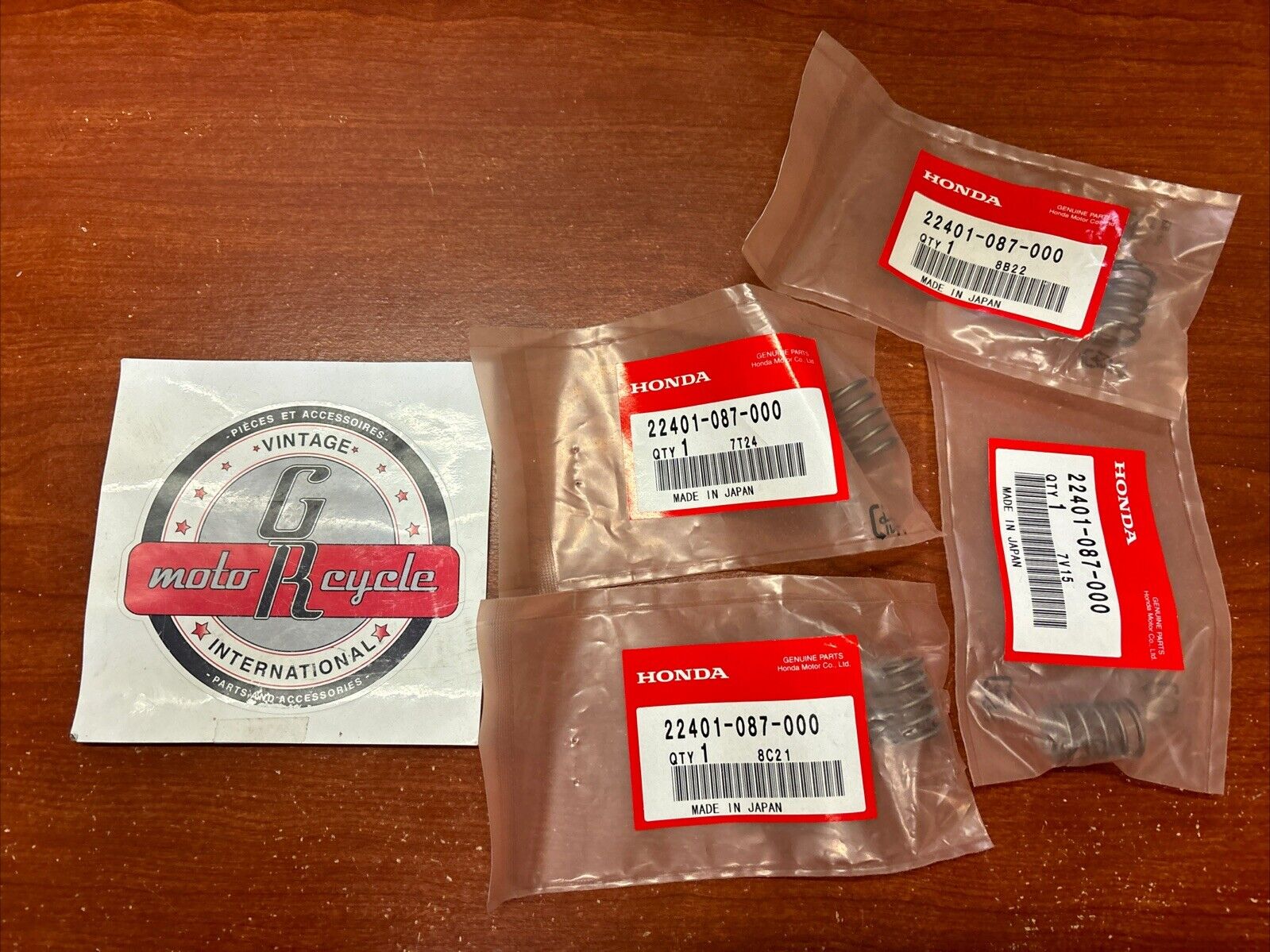 NOS Honda C70 M CT70 ST70 CLUTCH SPRING QTY.4 22401-087-000 H162