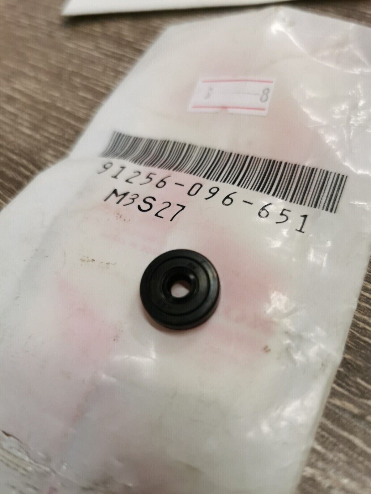 NOS HONDA CB550  OIL SEAL 91256-096-651 H57