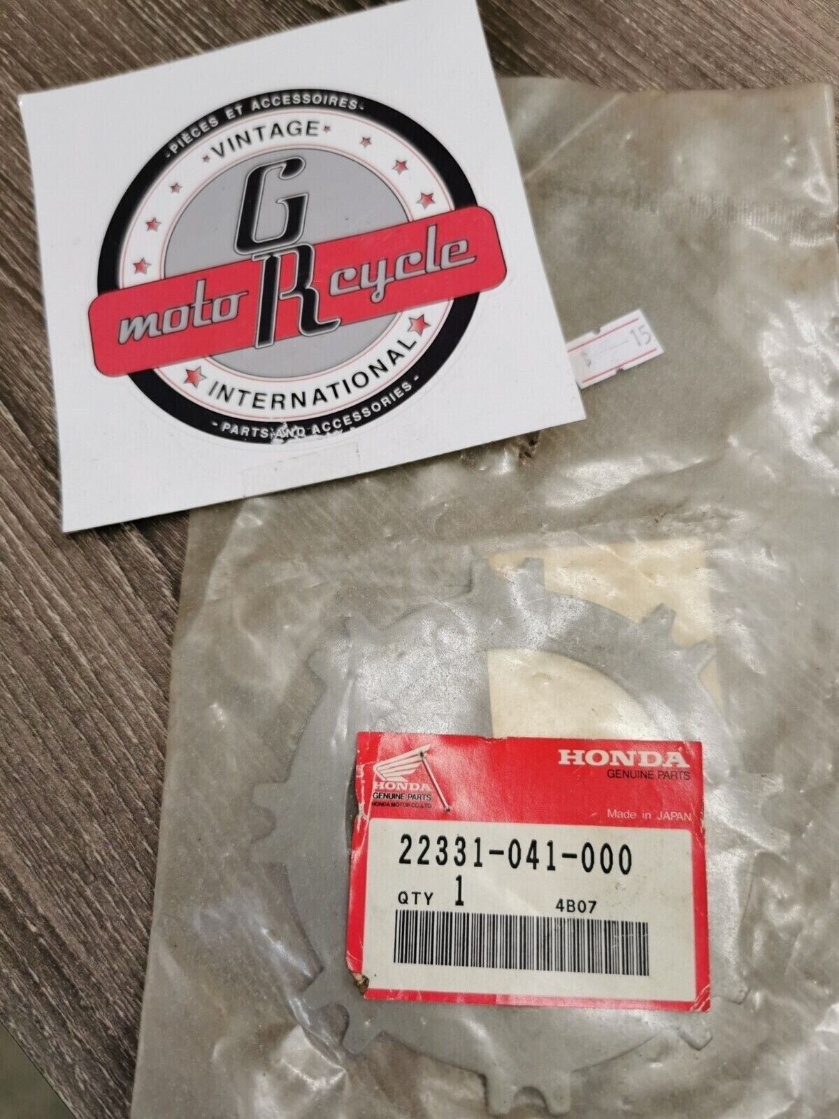 NOS HONDA Z50  CLUTCH PLATE 22331-041-000 H56