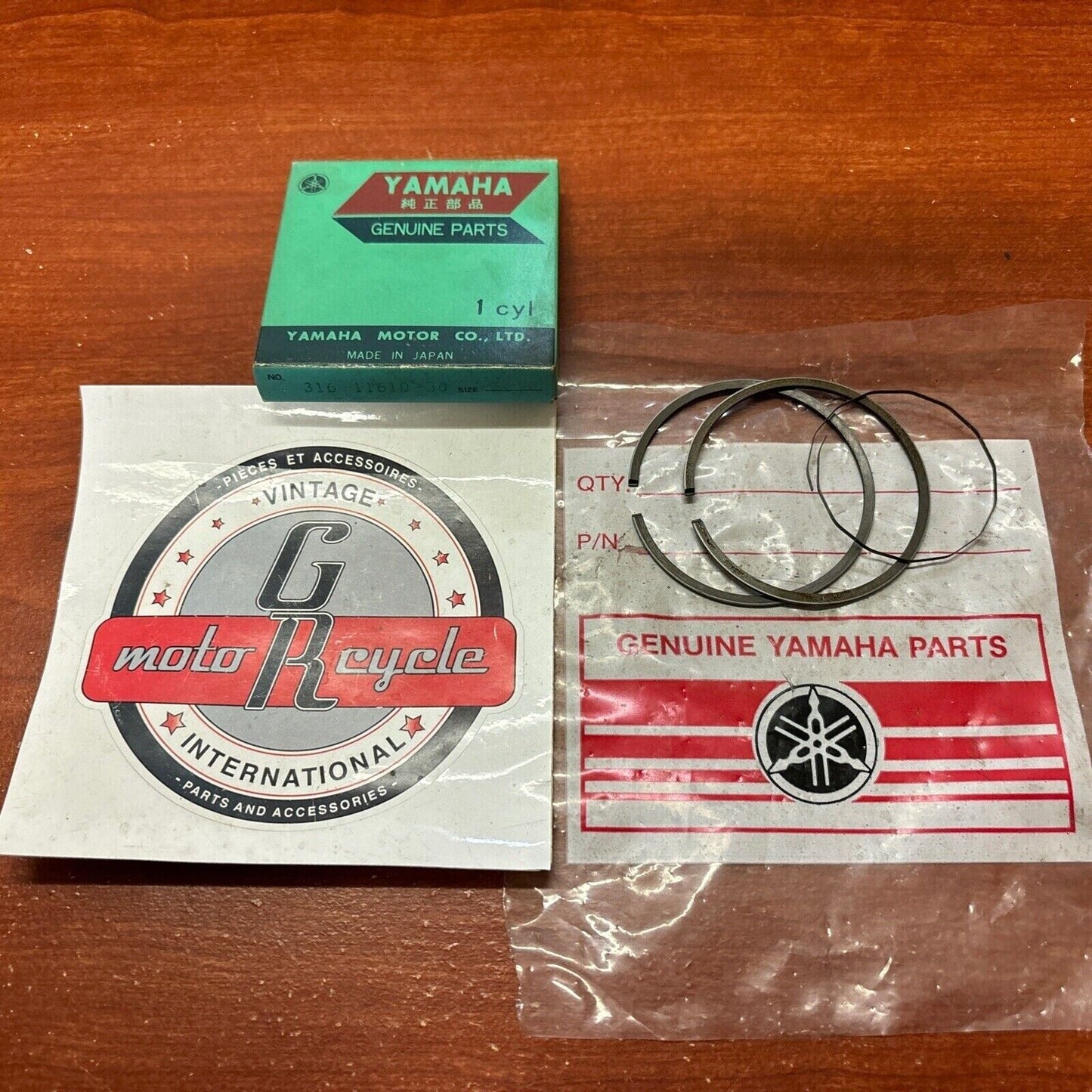 NOS Yamaha 1972 AT2 1972 1973 AT3 PISTON RING 0.75 316-11610-30-00 Y174