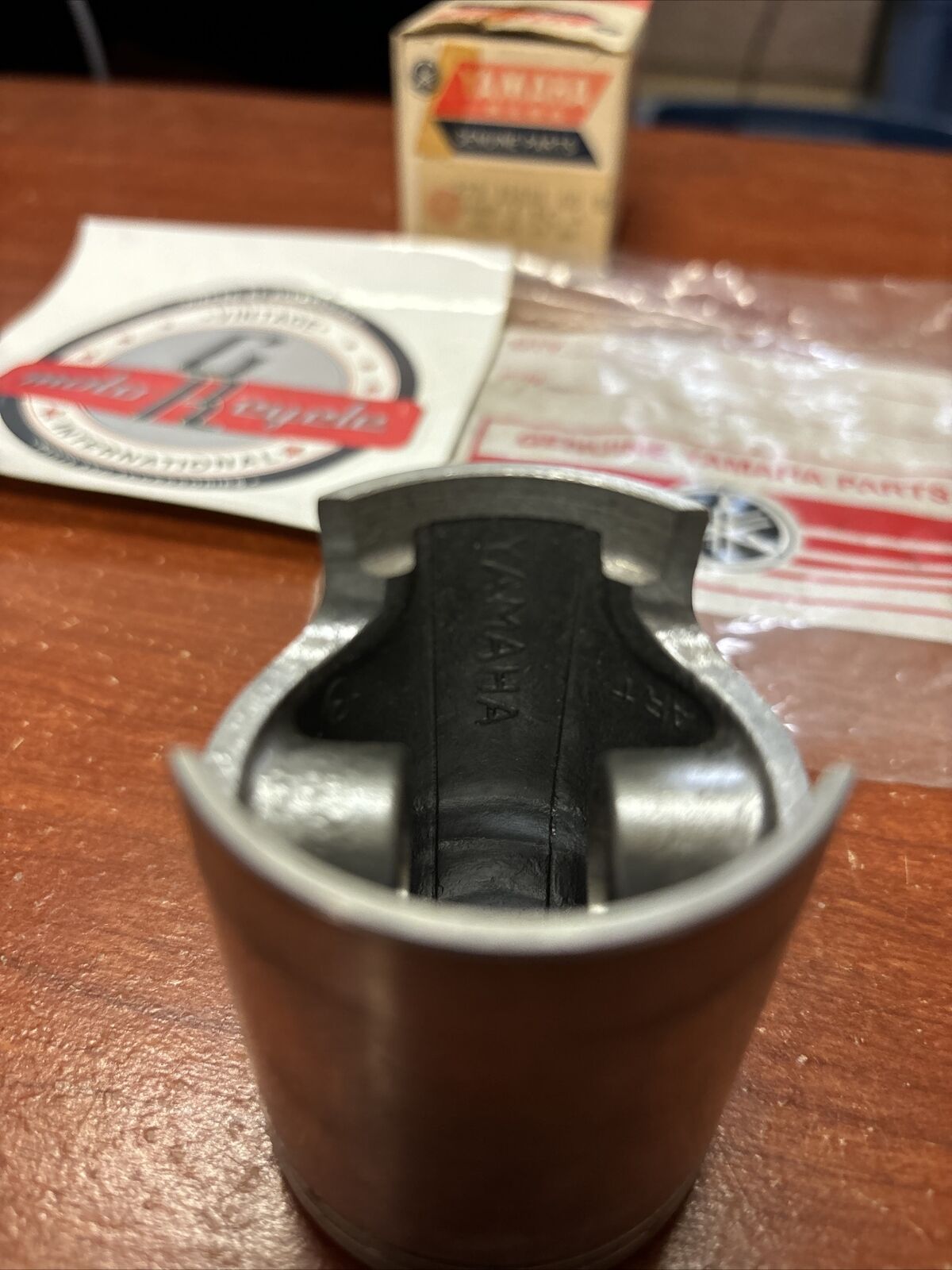 NOS Yamaha PISTON 50.25MM 273-11631-60-98 SUB 273-11631-60-97 Y176