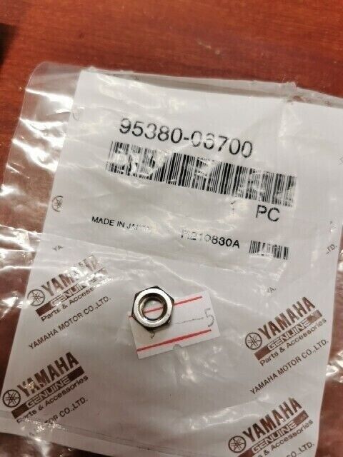 NOS Yamaha NUT 95301-06700-00 SUB 95380-06700-00 SUB 9538R-06700-00 Y107