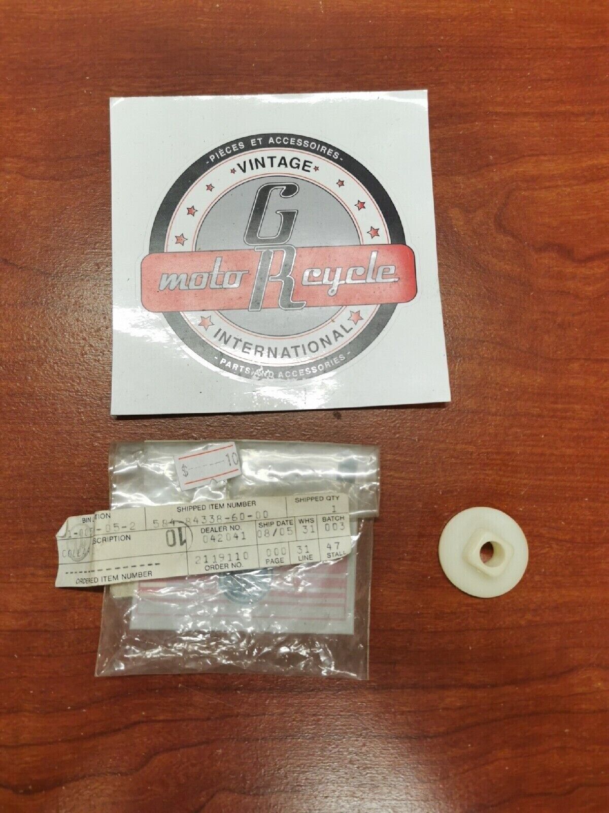 NOS Yamaha BODY FITTING COLLAR 584-84338-60-00 Y68