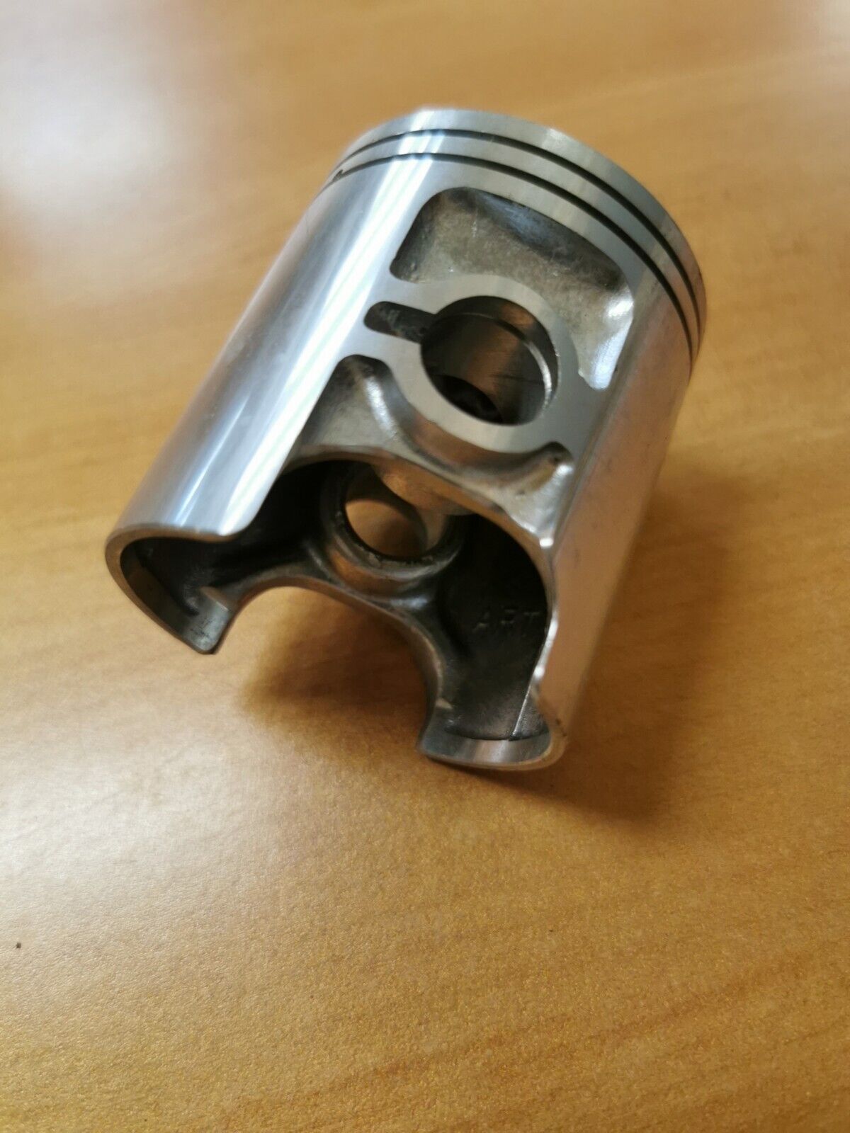 NOS SUZUKI RM125 1977 PISTON STD 12110-41640 SUPERCEDED BY 12110-41311 S7