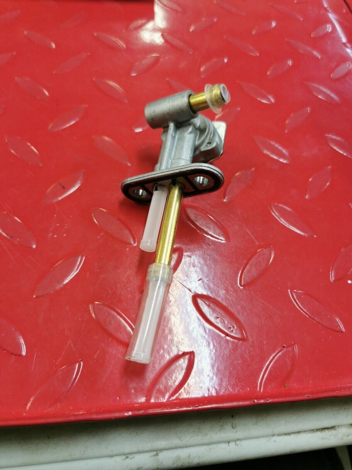 NEW NOS Yamaha RAPTOR 660R FUEL COCK 5LP-24500-01-00 Y24