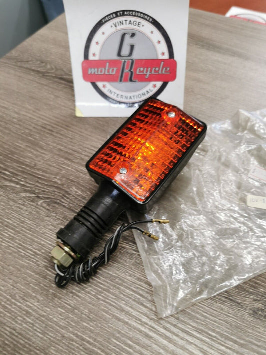 NOS YAMAHA  XT250   2020 FLASHER LIGHT  10V-83310-10-00 Y54