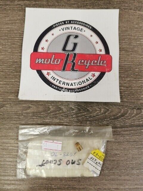 NOS YAMAHA SNOSCOOT SV80EP SV80M SV80P 1988 - 1990 MAIN JET 3G2-1423E-41-00 Y108