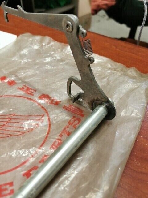 NOS Honda CB350F GEARSHIFT SPINDLE 24610-333-010 H69