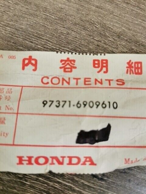 NOS HONDA CB750 1977  1978 SPOKE BS 8X128 NO NIPPLE 97371-69096-10 H92