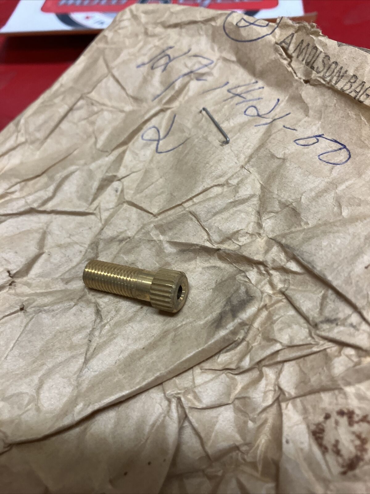 NOS YAMAHA CARBURETOR THROTTLE STOP SCREW 127-14121-00-00 Y61