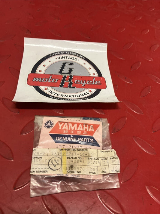 NEW NOS YAMAHA RUBBER DAMPER 437-21717-10-00 Y65