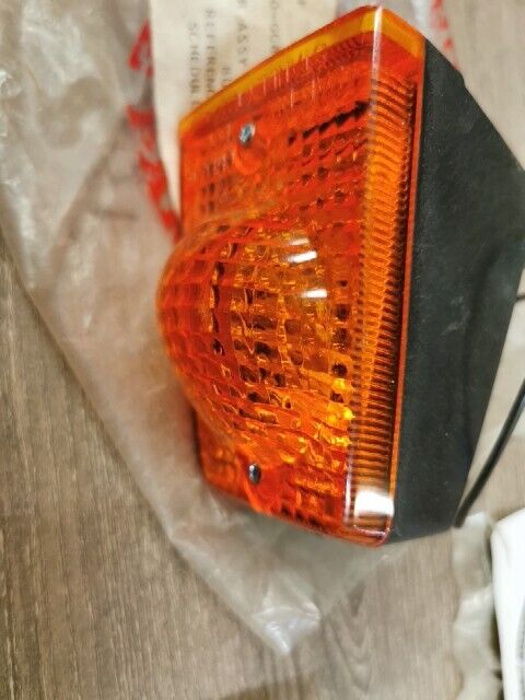 NOS HONDA NH80MD 1983 1984 NH80MD AREO WINKER ASSY L  FR 33450-GC8-721 H72