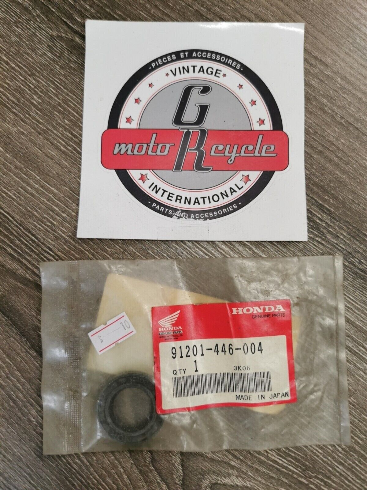 NEW NOS HONDA XR200R OIL SEAL 91201-446-004 H56