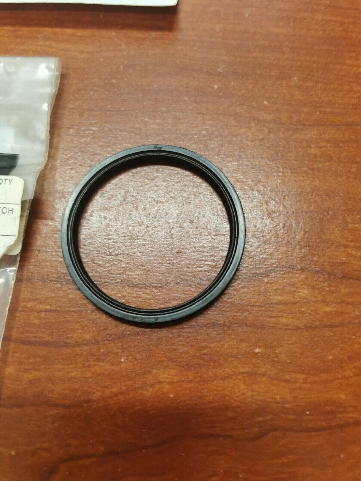 NOS Yamaha OIL SEAL 93109-41042-00 SUB. 93104-41119-00 Y71