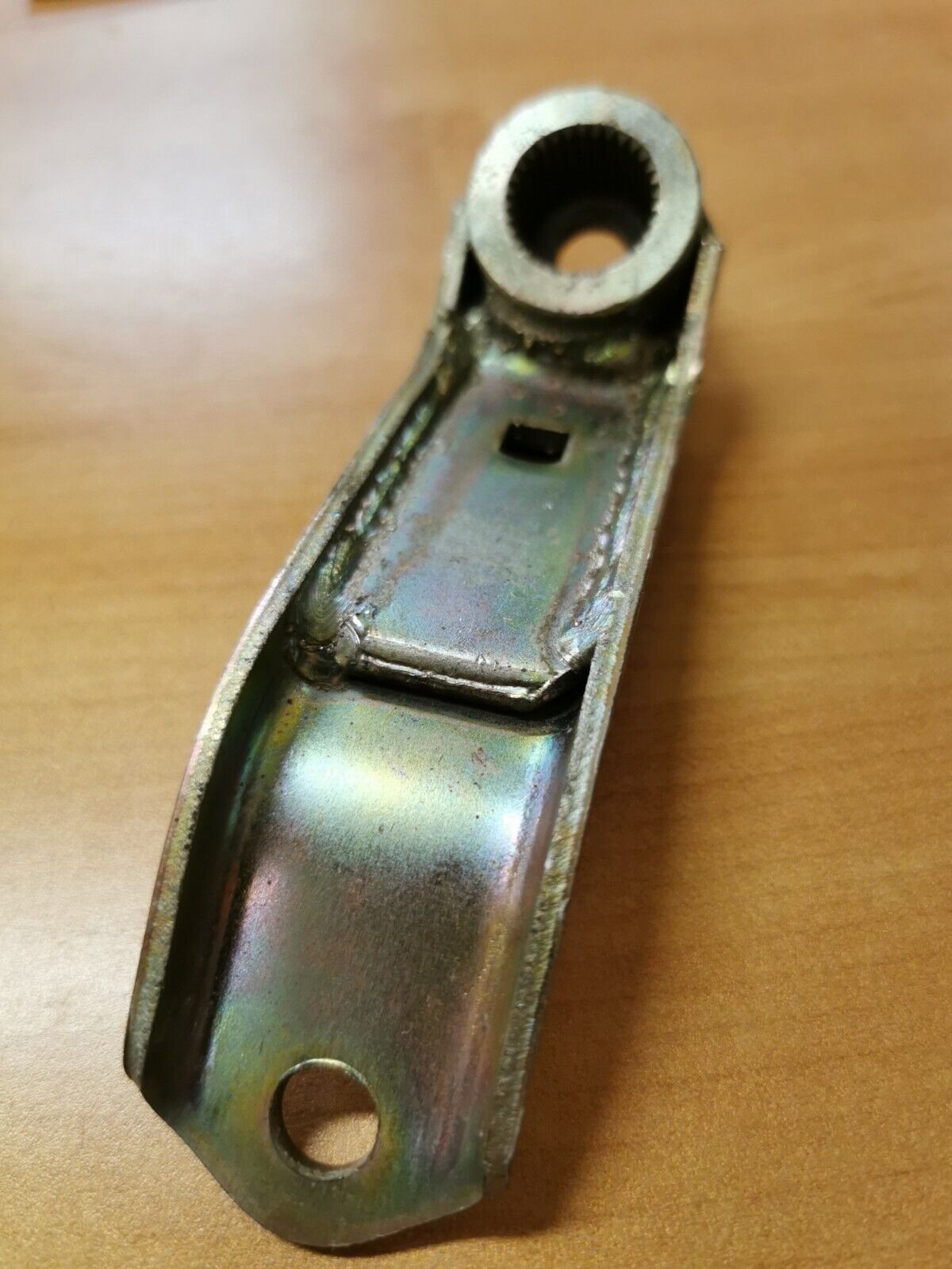 NOS YAMAHA BR250  OUTSIDE STEERING ARM  8R4-23851-02-00 Y44