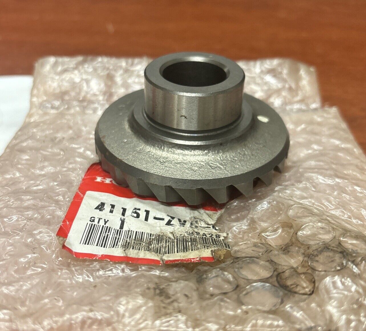 NOS Honda BF35 BF40 BF45 BF50 REAR BEVEL GEAR 41151-ZV5-000 SUB H179