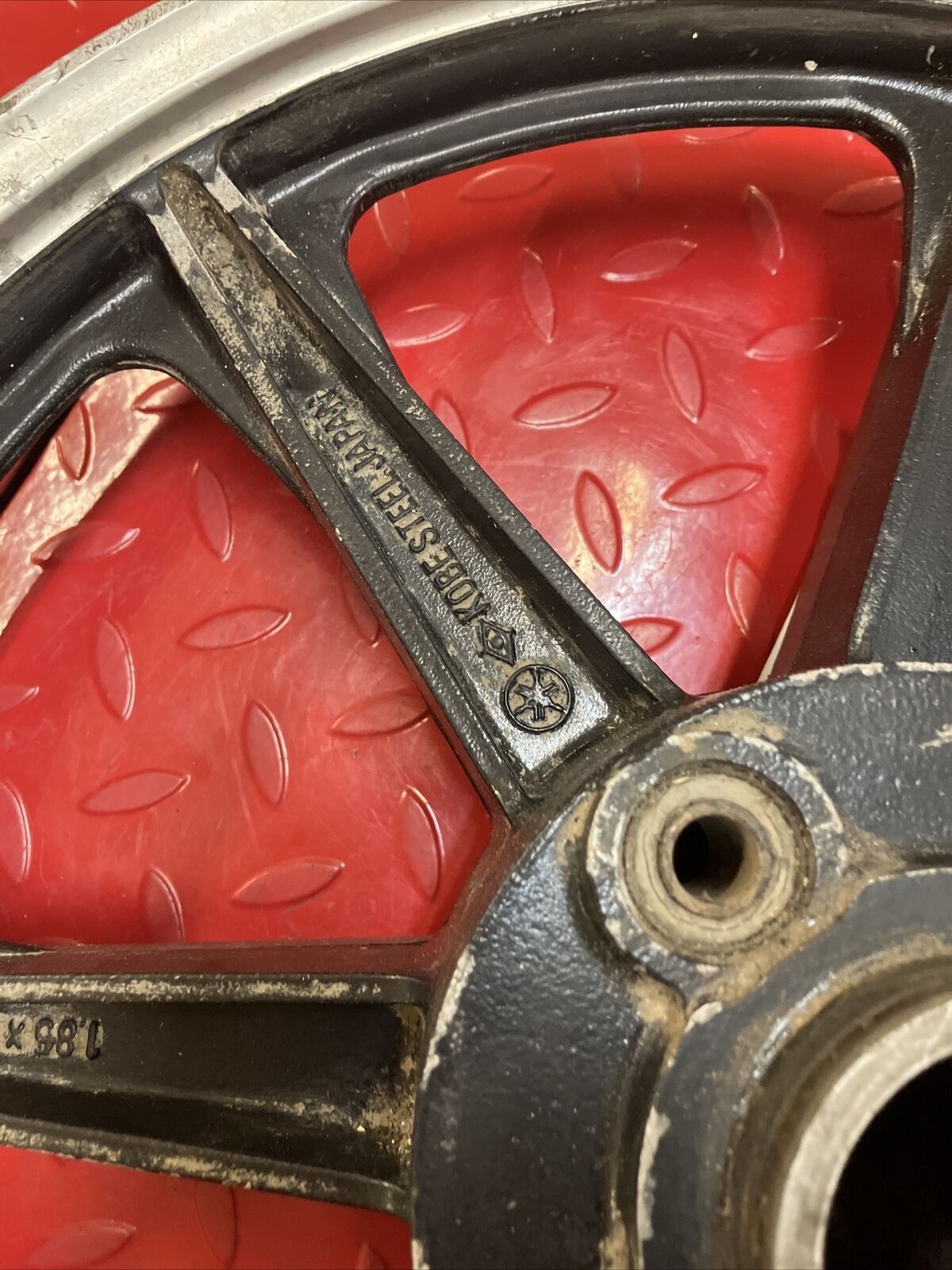 Yamaha RD400 1977 Rear wheel 1976