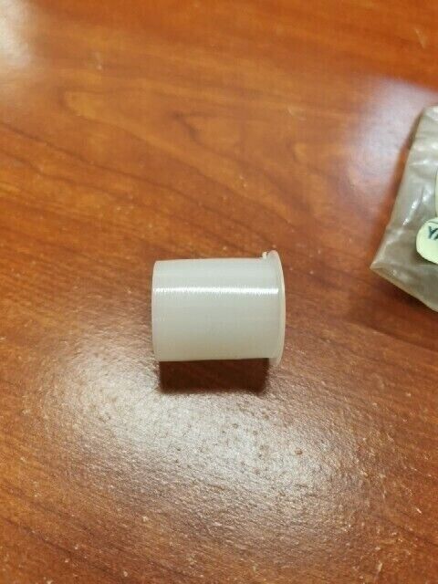 NOS Yamaha GP300 GP440 GPX338 GPX433 SPECIAL NYLON BUSH 90386-25082-00 Y131