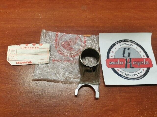 NOS Honda CB450 CB500T CL450 CENTER GEARSHIFT FORK 24231-292-030 H90