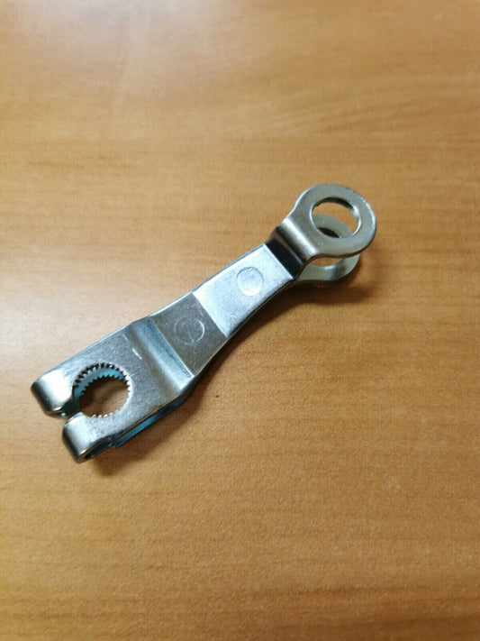 NOS YAMAHA   YTM225  1986   Lever  Camshaft 1   21V-25155-00-00   Y44