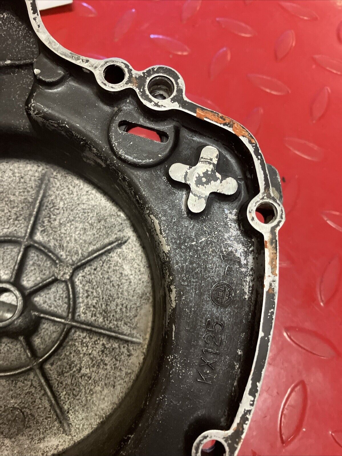 Kawasaki KX125 1987 Right crankcase clutch cover 1985 1986