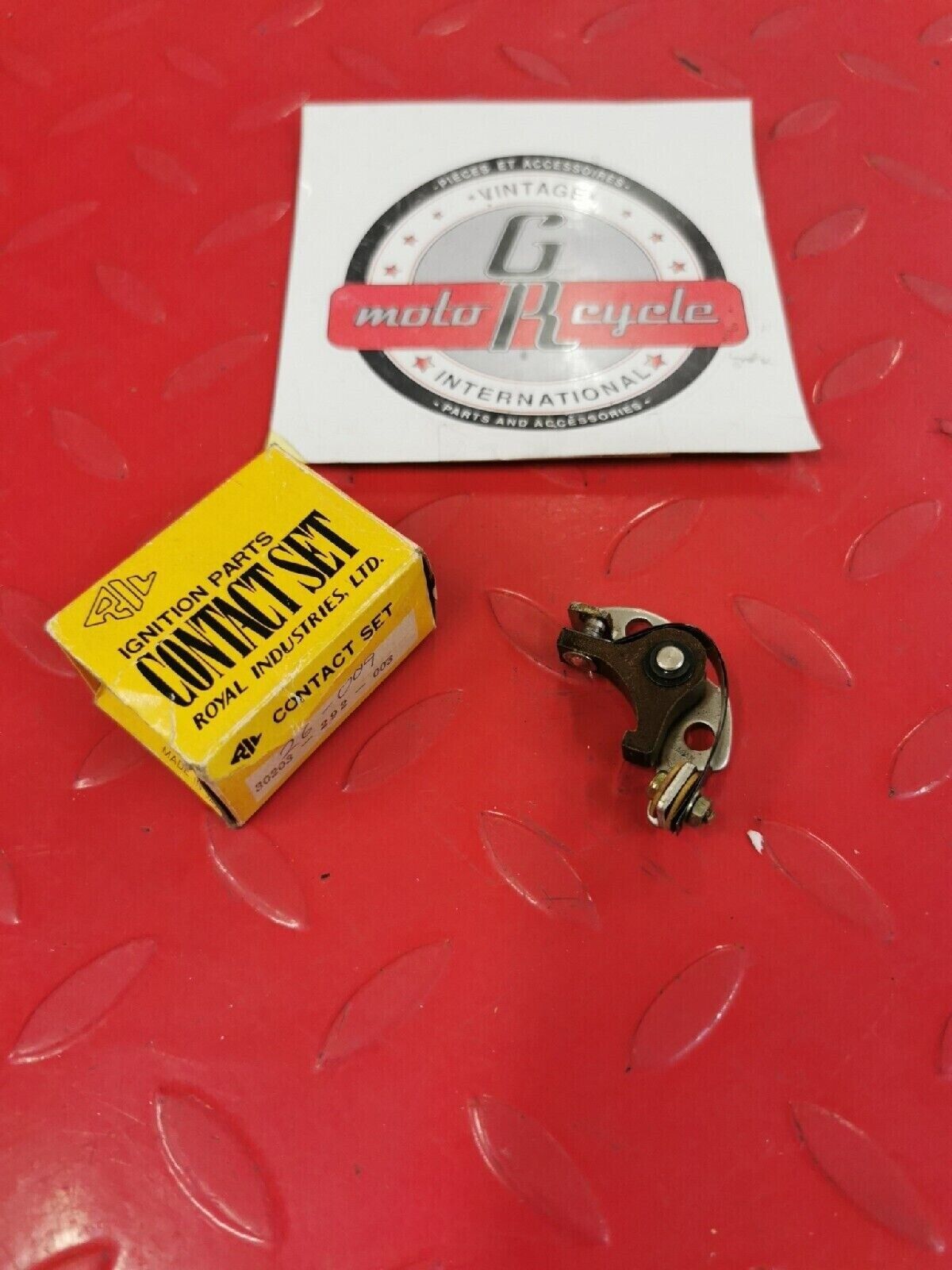 NOS HONDA  CB450 CL450 CB500T IGNITION CONTACT POINTS 30203-292-003 J11