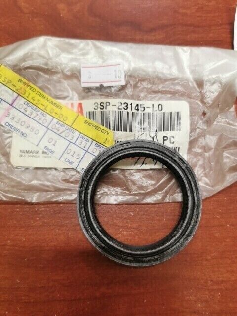NOS Yamaha YZ125 YZF600 FJ1200 FJ1100 FZR1000 OIL SEAL 3SP-23145-L0-00 Y102