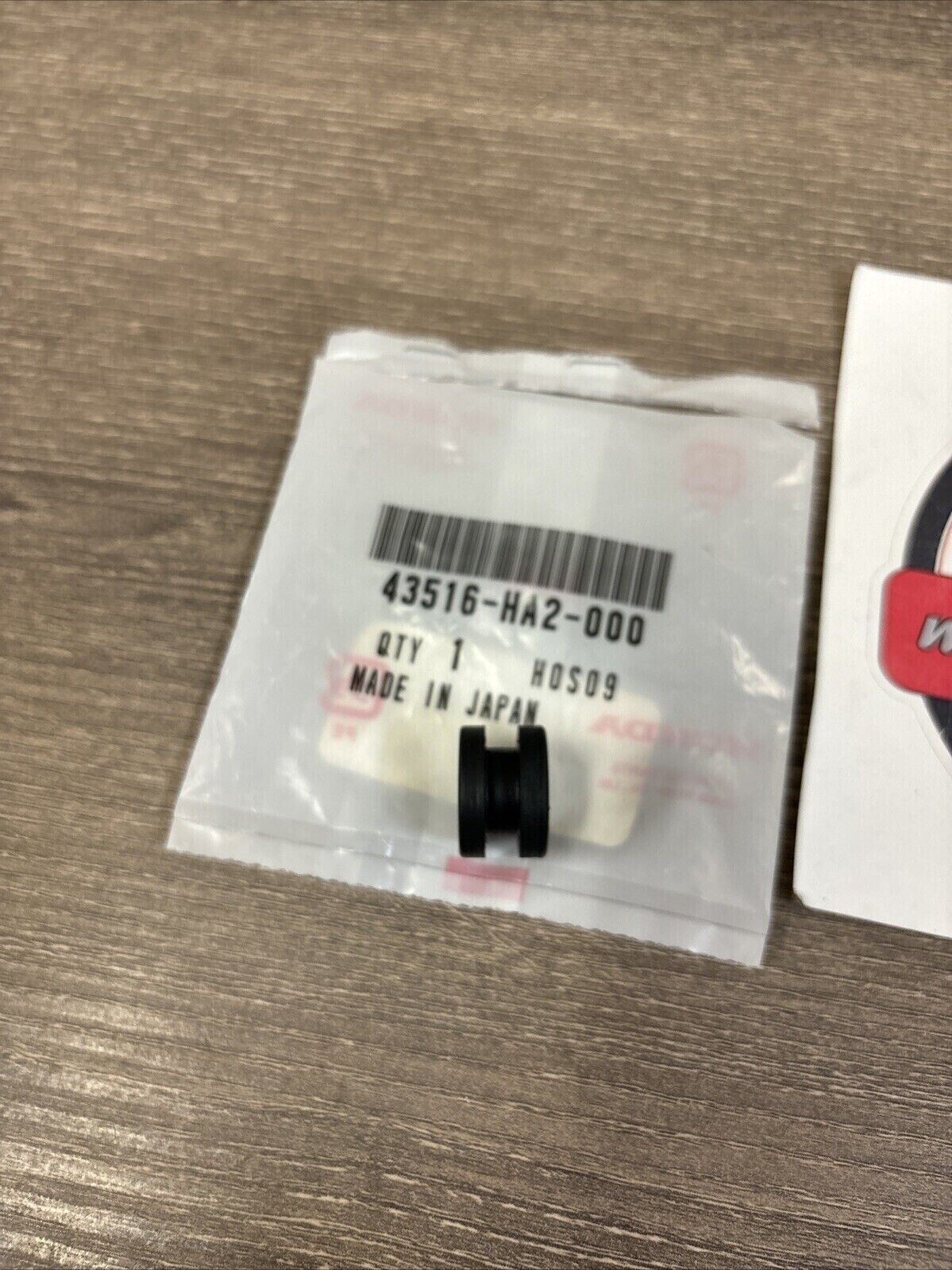NOS Honda ATC250R CBR1000R OIL CUP MOUNTING RUBBER 43516-HA2-000 H117