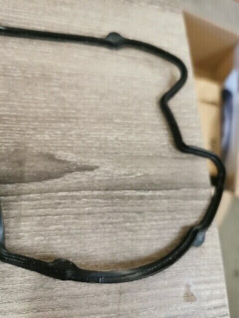 NOS YAMAHA XJ900R XJ900 1983 - 1992 GASKET HEAD COVER 1 31A-11193-00-00 Y188