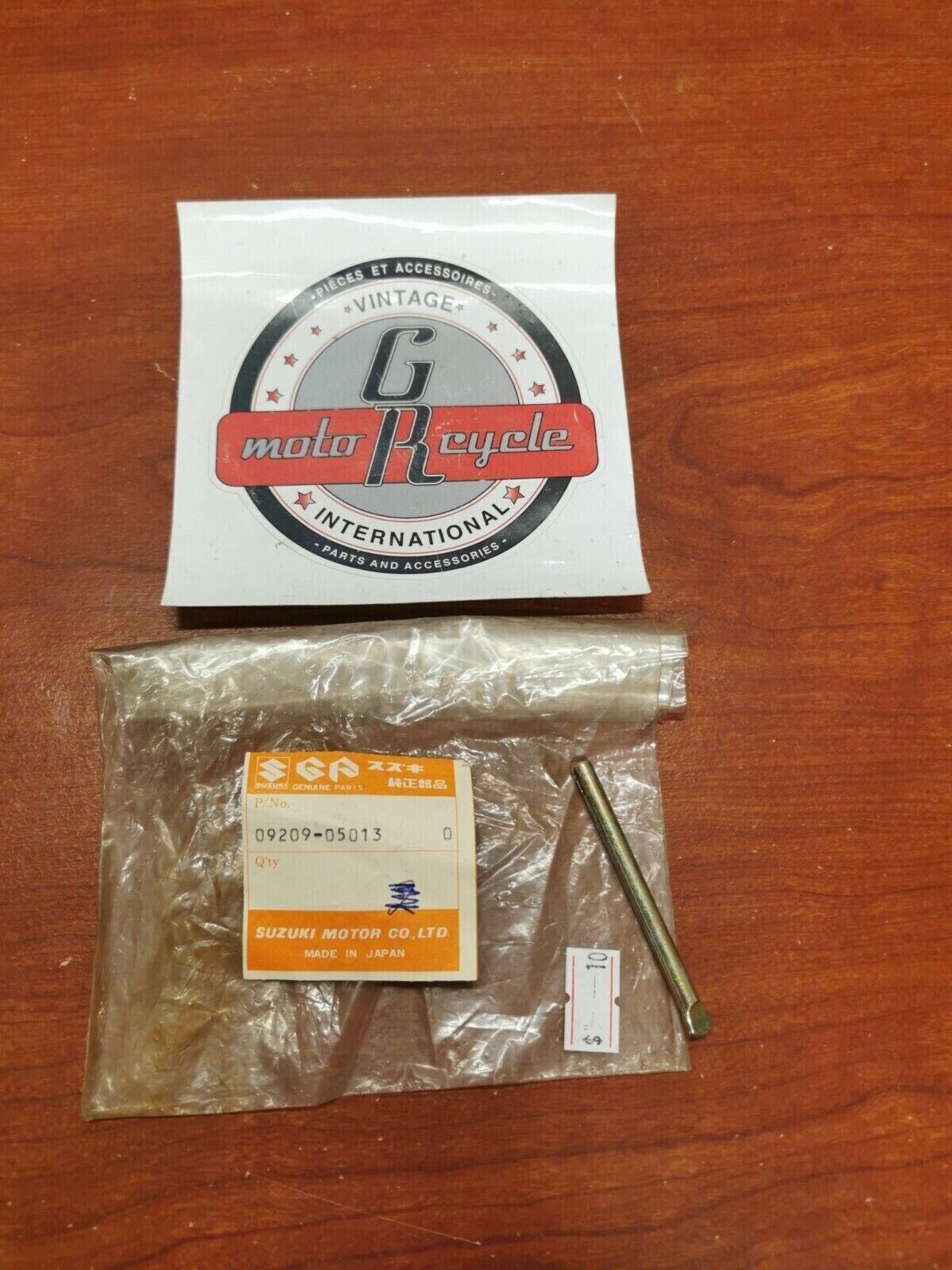 NOS Suzuki PIN 09209-05013 S17