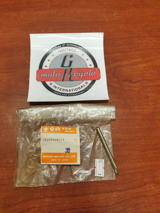 NOS Suzuki PIN 09209-05013 S17
