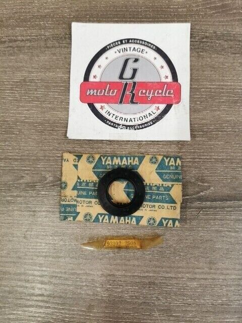 NOS YAMAHA VX600V VX600DXV YFM350RT OIL SEAL 25X44X6810 93102-25081-00 Y148