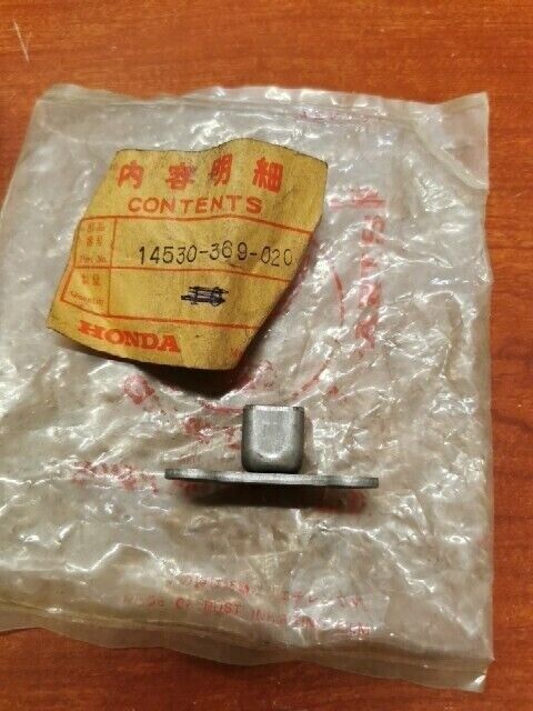 NOS Honda CB250 CB360 CJ250 CJ360 CAM CHAIN TENSIONER HOLDER 14530-369-020 H73