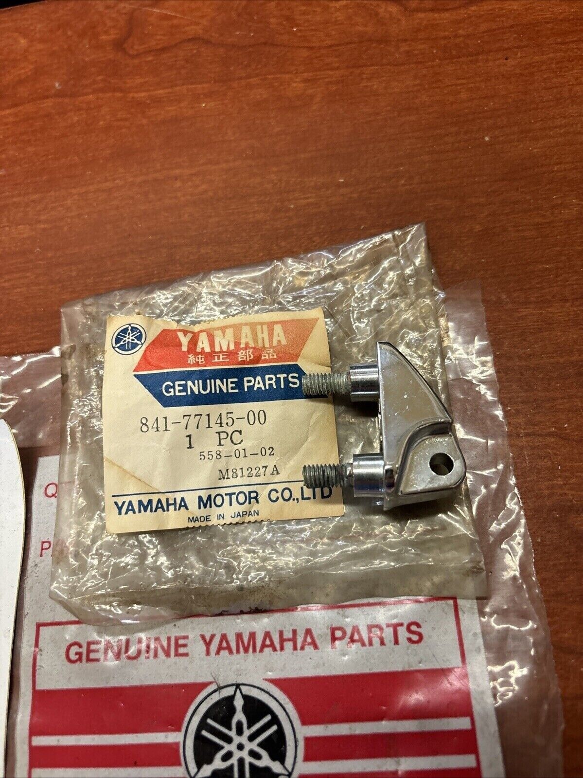 NOS Yamaha GP292 GP338 GP433 HINGE 841-77145-00-00 SUB 841-77140-00-00 Y178
