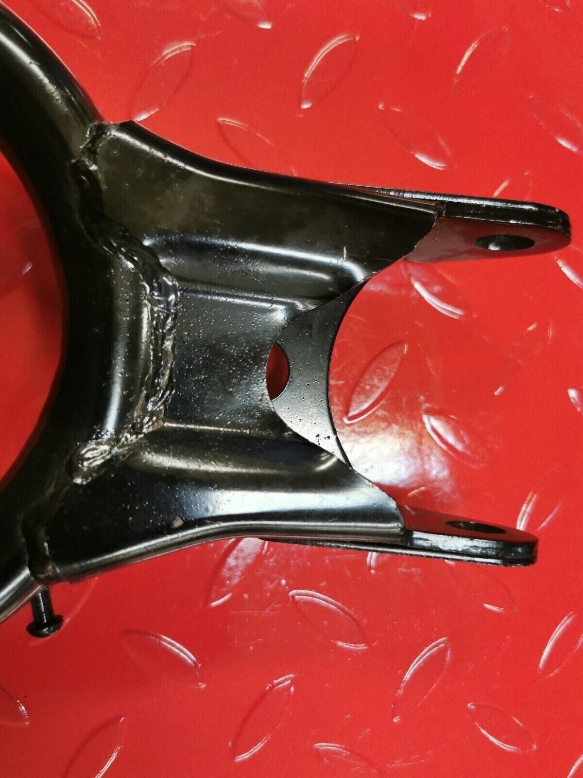 NOS YAMAHA FJ1100 FJ1200  STAND MAIN 36Y-27111-01-33  Y12                      .