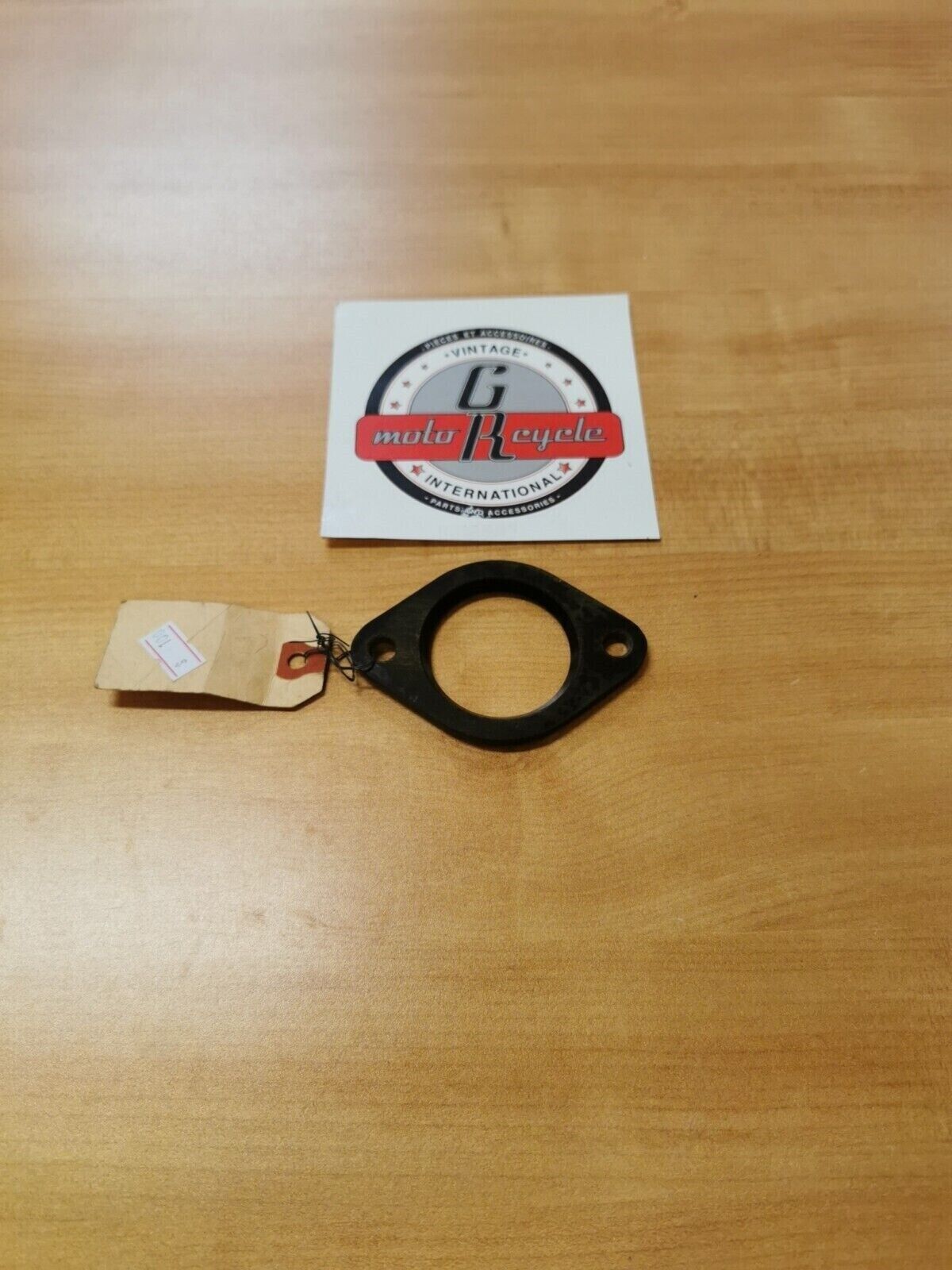 NOS YAMAHA GP292B  1972  1973   MANIFOLD  INTAKE  823-13555-00-00 Y42