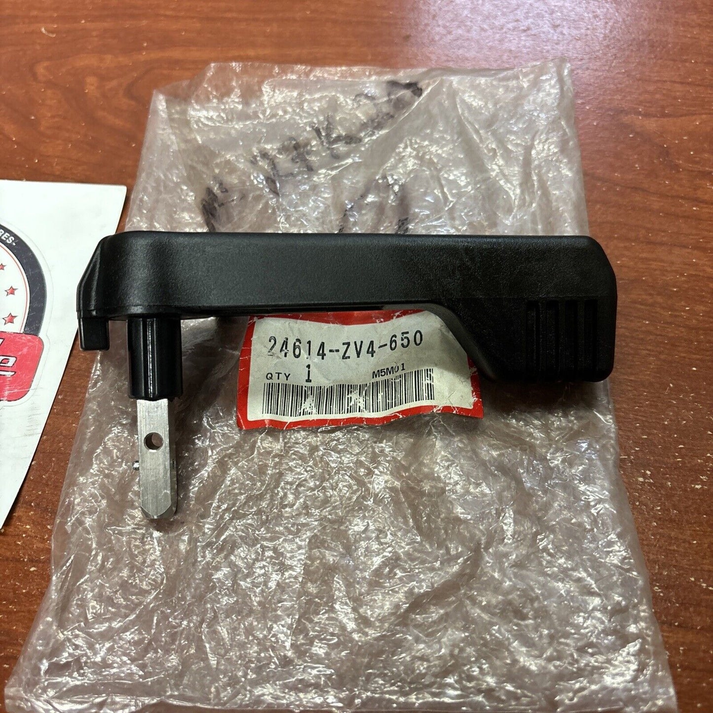 NOS Honda OUTBOARD SHIFT LEVER 24614-ZV4-650 H150