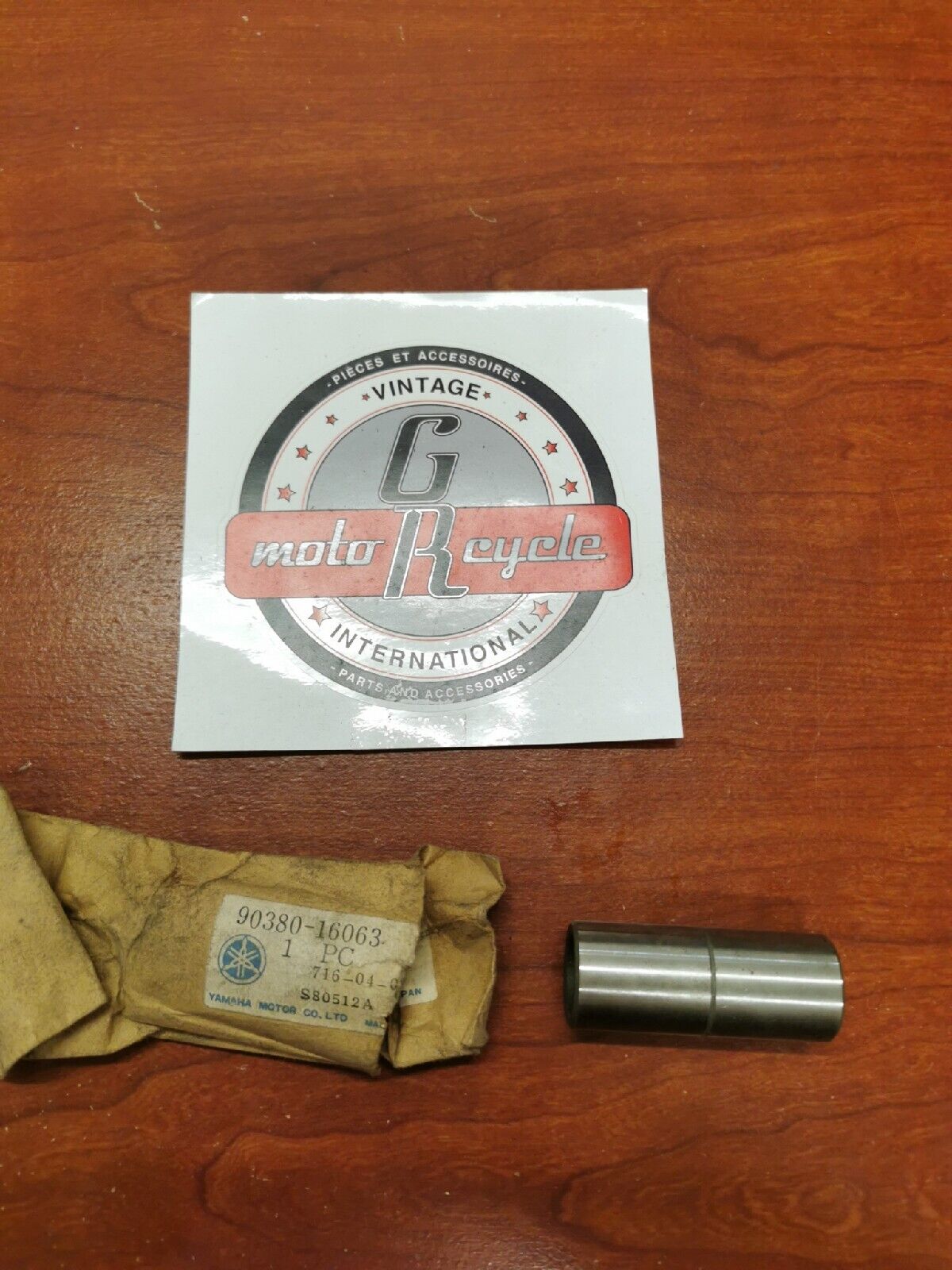 NOS Yamaha IT175F YZ125 SOLID BUSH 90380-16063-00 Y69