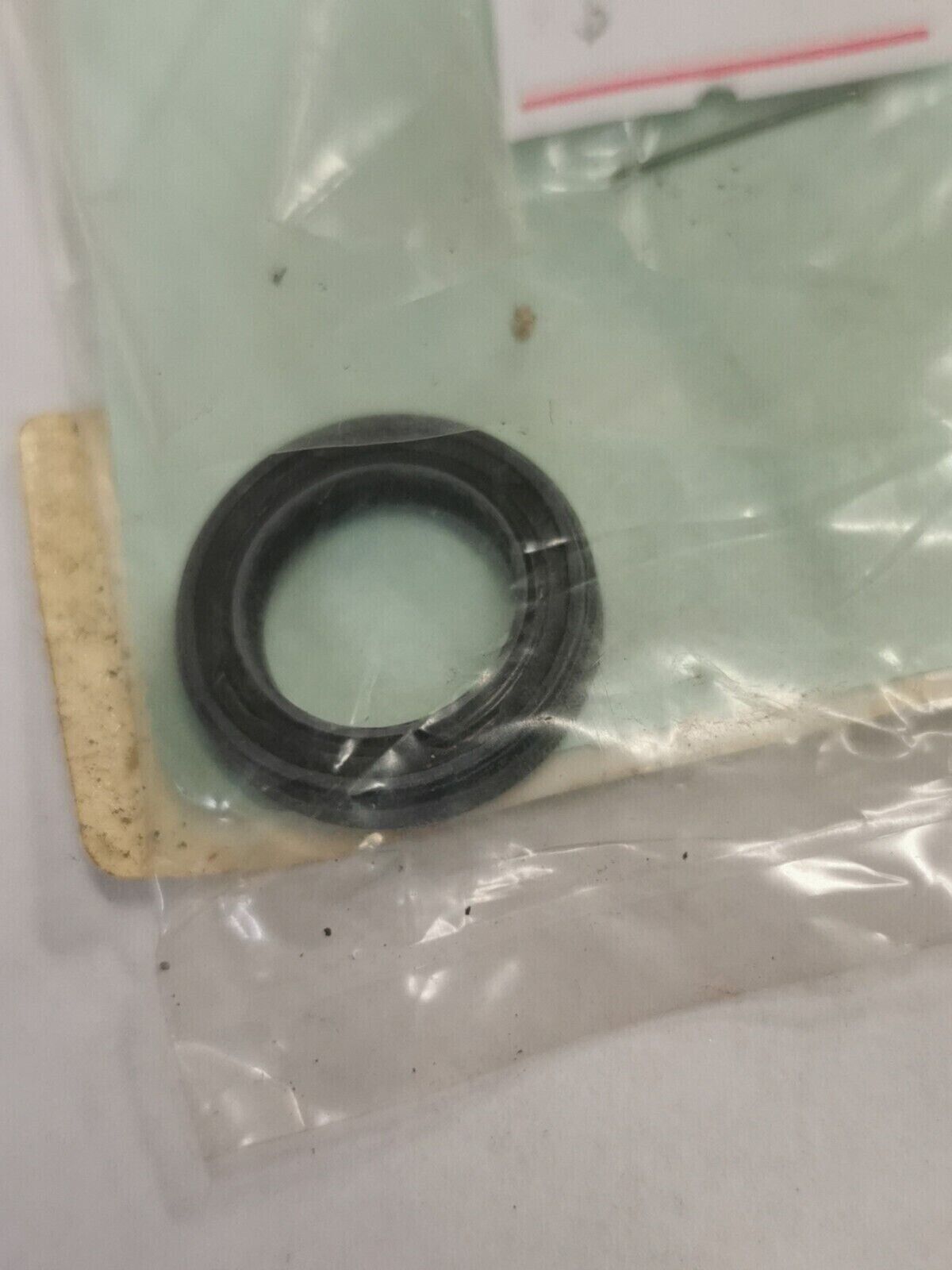 NOS KAWASAKI OIL SEAL 92049-1262 K32