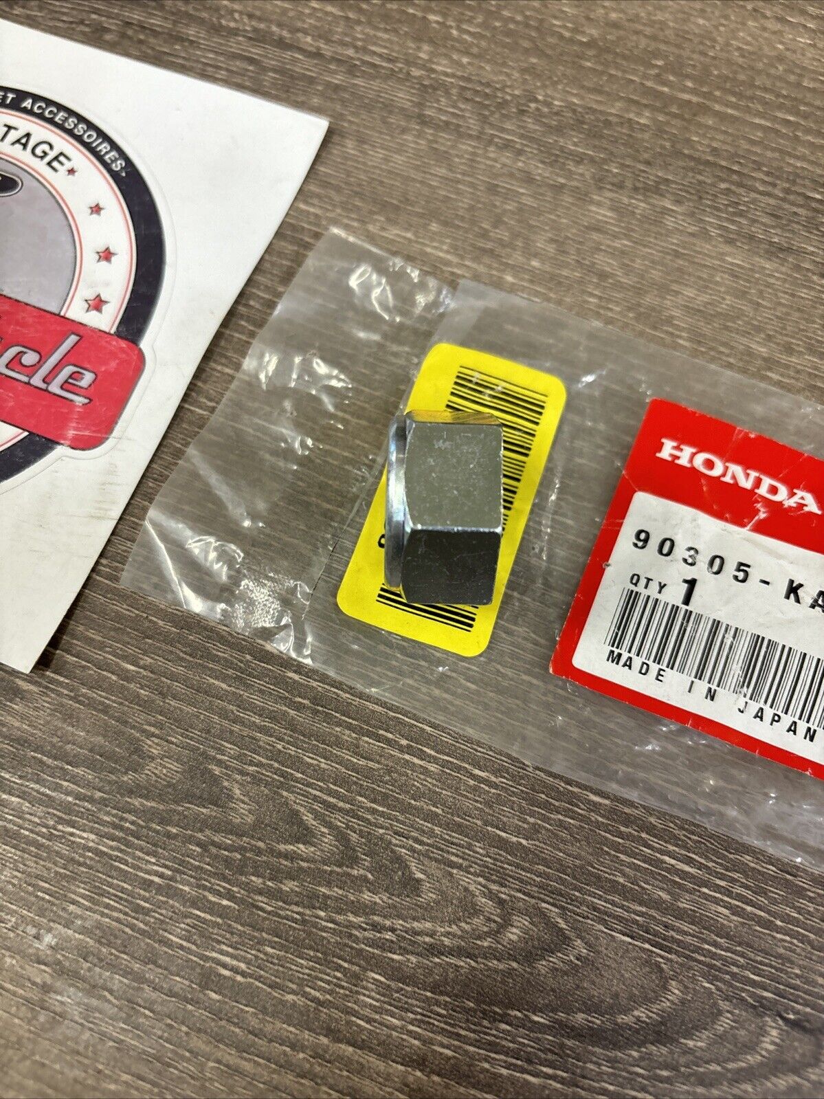 NEW NOS Honda CB1100F CBR1000F CBR600F AXLE NUT 18MM 90305-KA4-003 H130