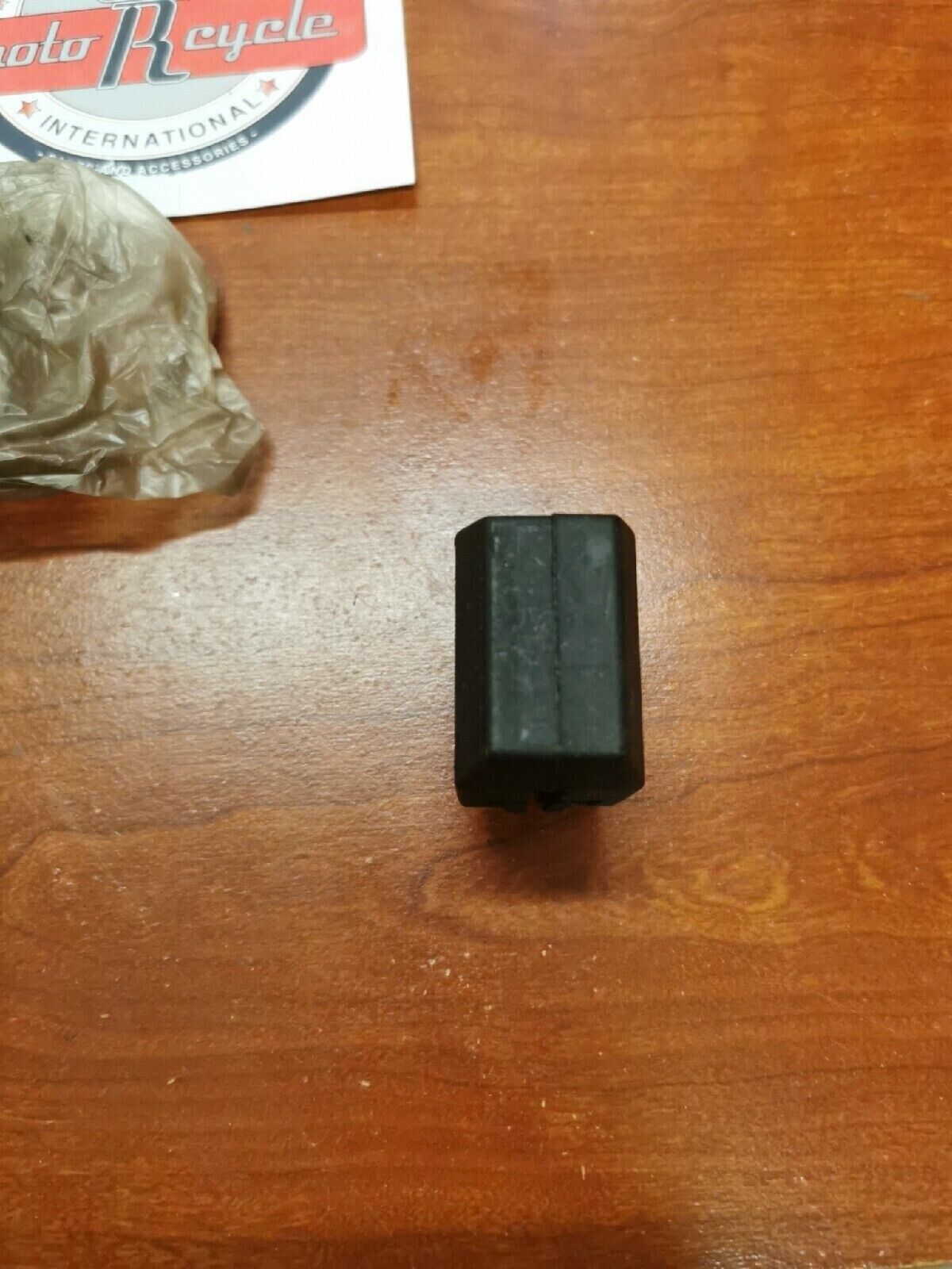 NOS Yamaha SNOWMOBILE DAMPER 1 89A-47456-00-00 Y68