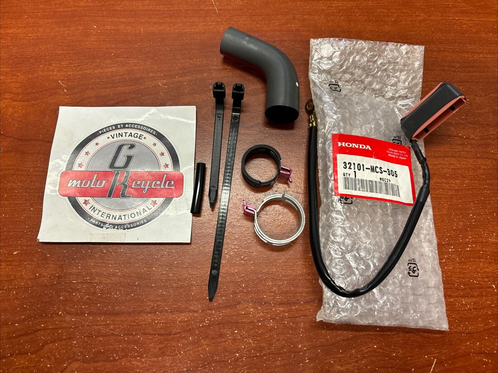 NOS Honda GL1800 JOINT REPAIR KIT 32101-MCS-305 H168