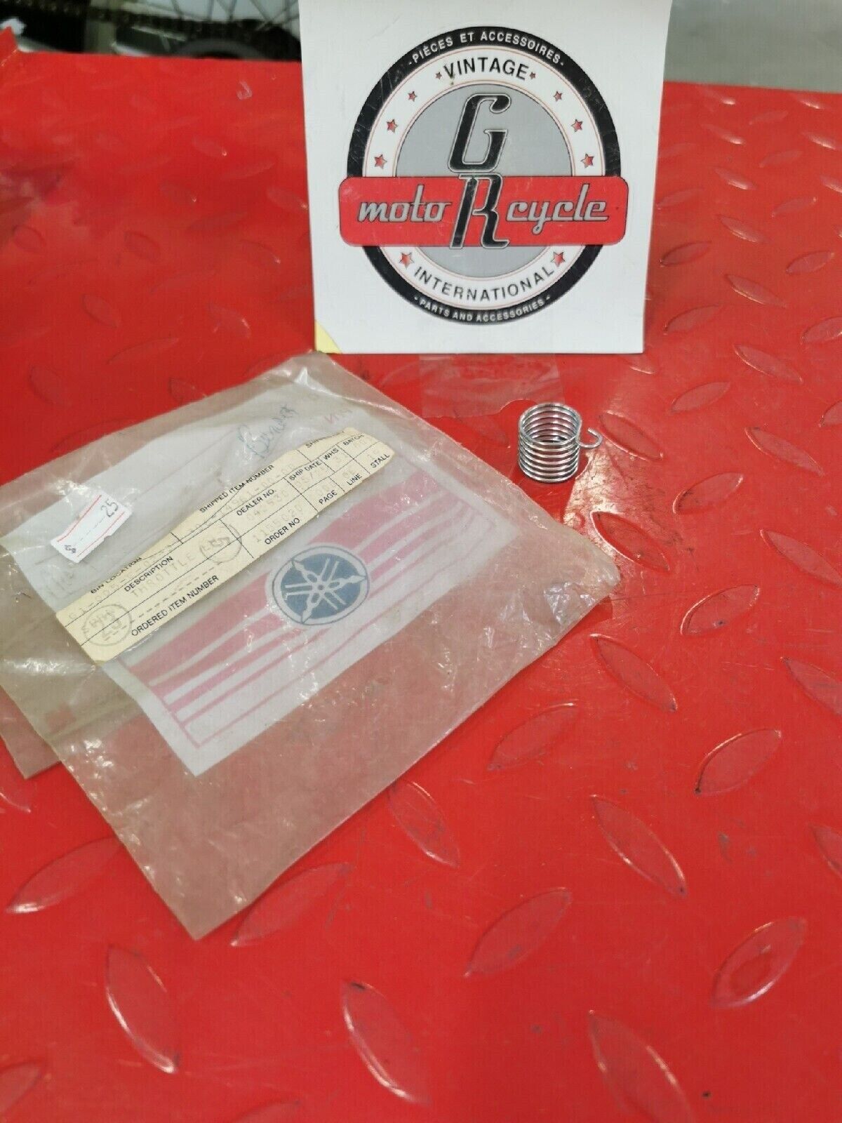 NOS YAMAHA XS360 XS750 1973 - 1977 SPRINGS THROTTLE  306-14961-00-00 Y52
