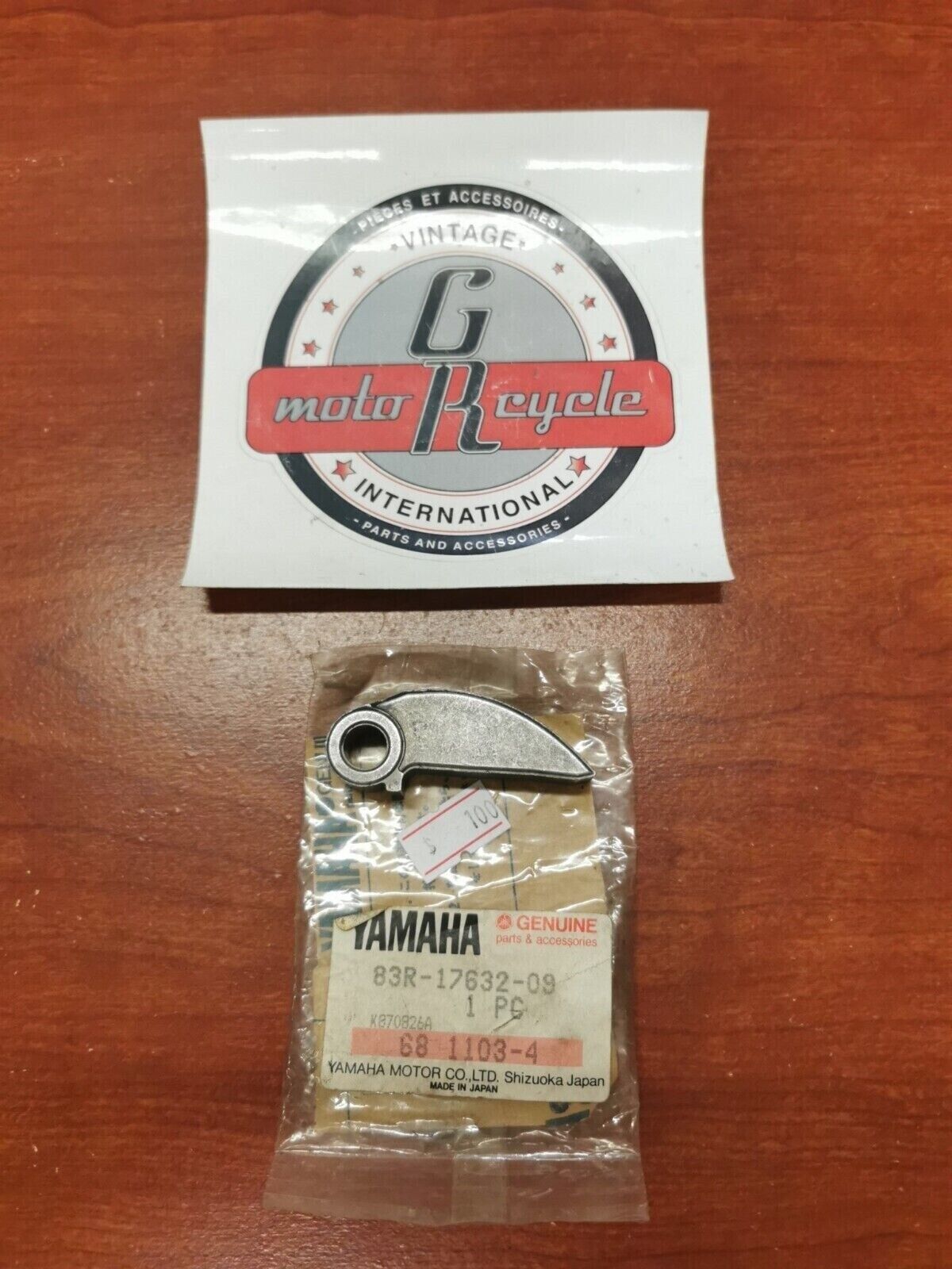 NOS Yamaha WEIGHT, WITH BUSH 83R-17632-09-00 SUB. 83R-W176A-00-00 Y87