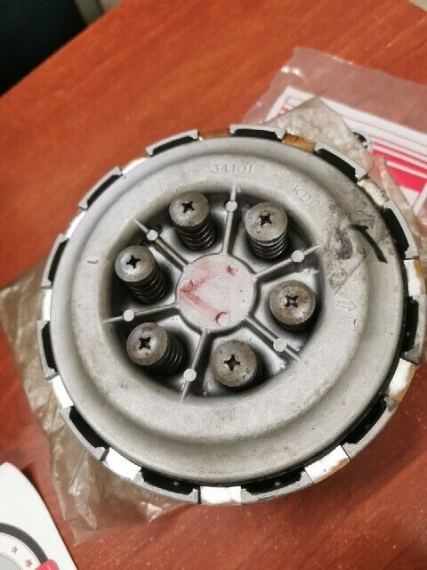 NOS Yamaha CLUTCH 447-16301-00 SUB 447-16301-01-00 256-16150-02 341-16371-1 Y171